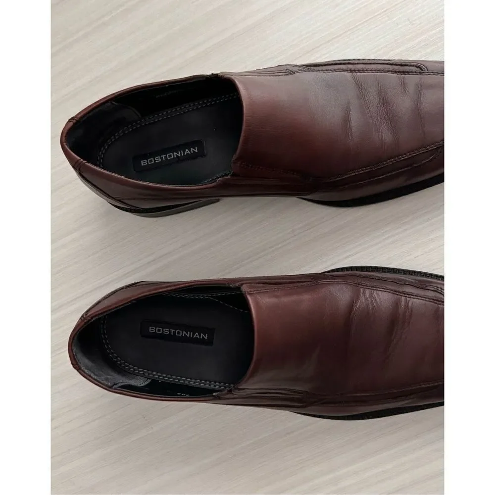 Bostonian Leather Slip-On Loafers, size 9.5M